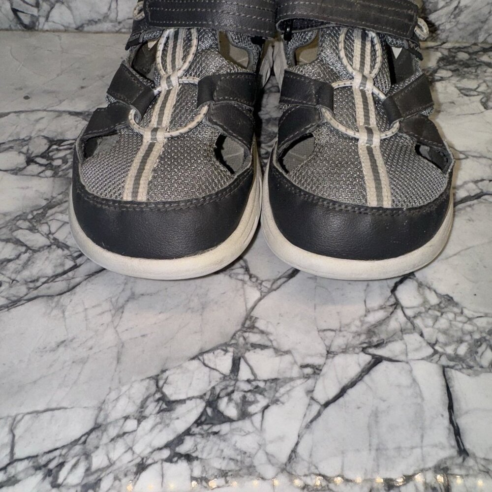 Columbia 3Y Youth Techsun Wave Closed Toe Sandals Gray - Picture 3 of 6